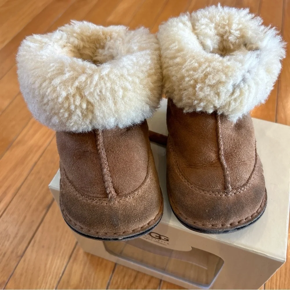 Ugg Boots 5206 Chestnut Brown Sheepskin Suede Warm Baby Boots Sz M 4/5 *RARE*